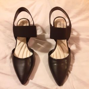Easy Street Black Pumps 9.5 M